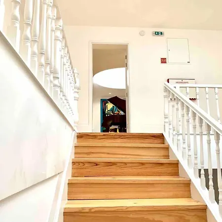 Spacious In With Terrace Appartement *