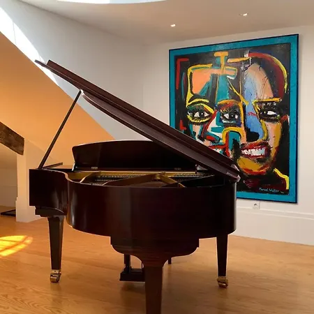 Spacious In With Terrace Порту