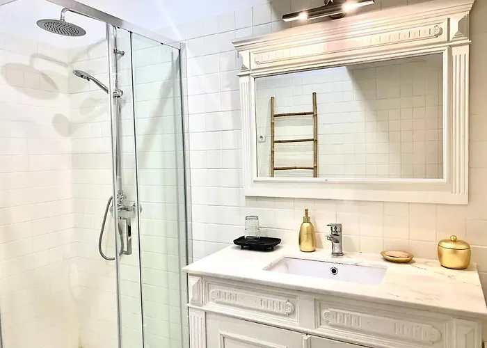 Spacious In With Terrace * Πόρτο