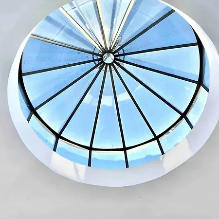 Spacious In With Terrace 公寓 *