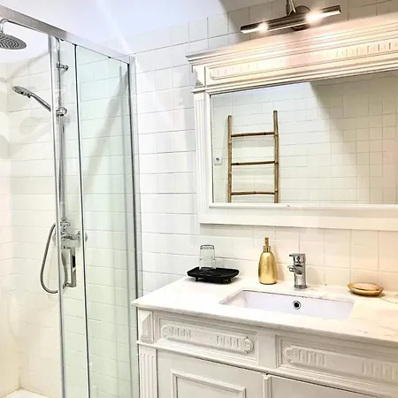 Spacious In With Terrace * 波尔图