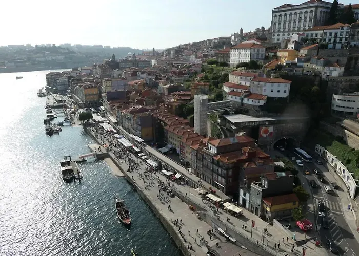 Spacious In With Terrace * Porto